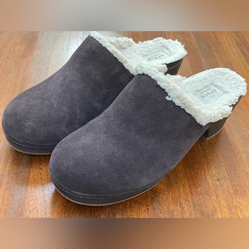 Crocs Brown Suede Wedge FauxFur - excellent shape-like new-no wear/no scuffs! 8s